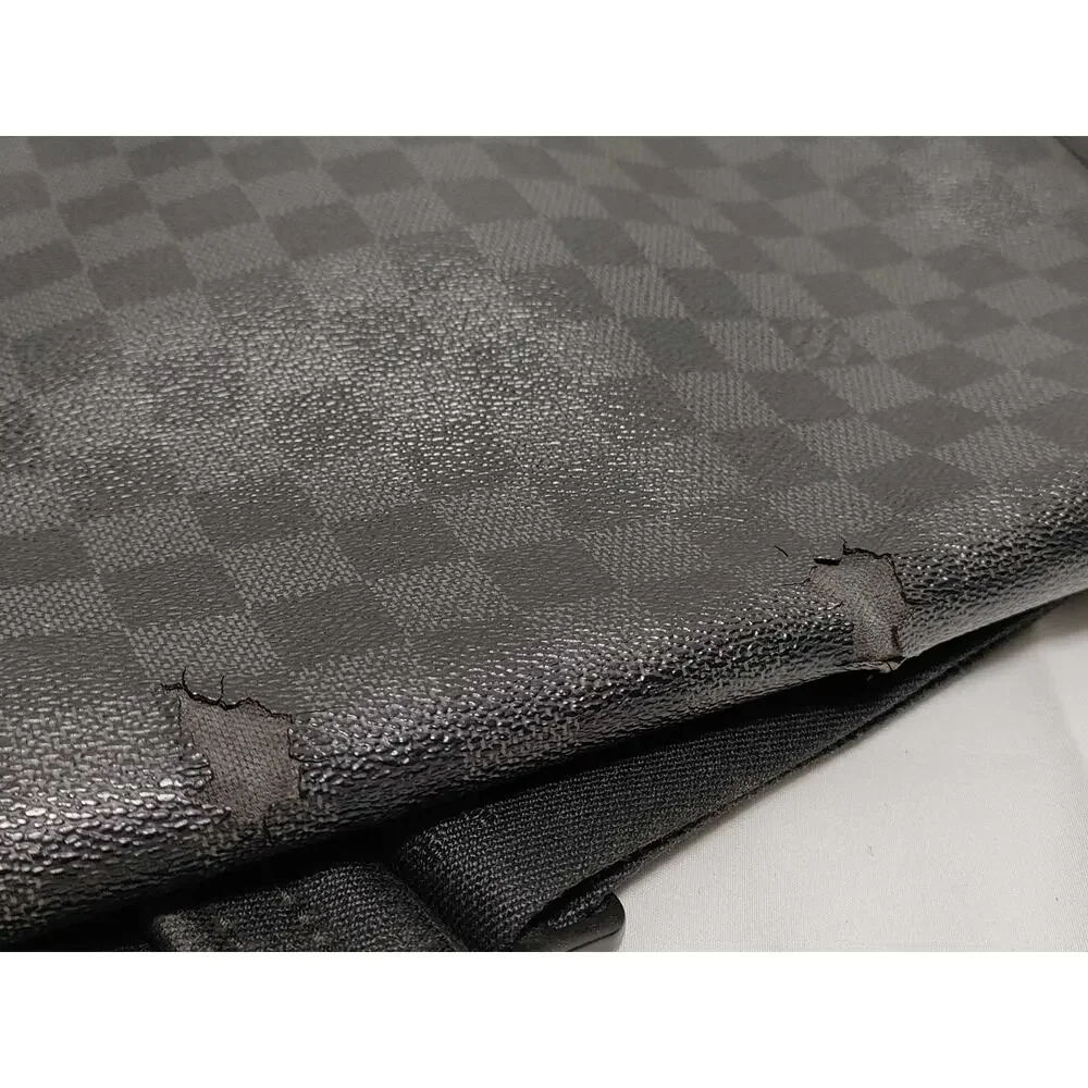 LOUIS VUITTON Damier Graphite Daniel MM Messenger Shoulder Bag N58033